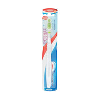 Aquafresh intense clean tooth brush medium