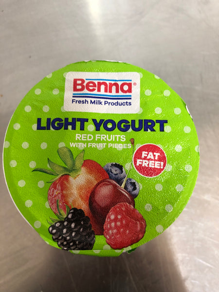 Benna light yogurt red fruits with fruit pieces 150g