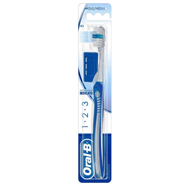 ORAL B TOOTH BRUSH MEDUIM